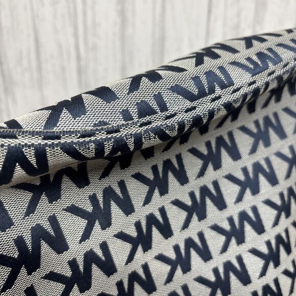 Womens Michael Kors Signature Navy Small Tote - Picture 11 of 13